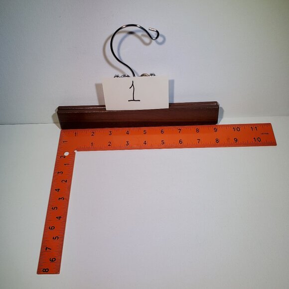 VINTAGE WOOD PANTS HANGERS..1970 ERA..BUNDLE NO. ONE..BUNDLE QUANTITY OF EIGHT - Picture 3 of 3